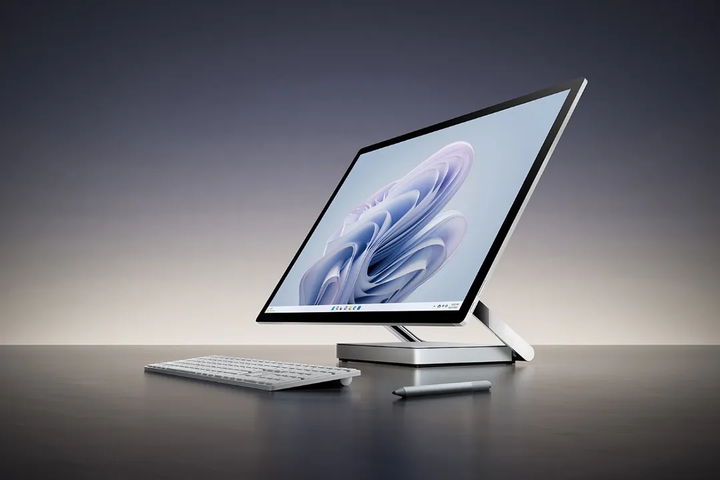 2022-10-surface-studio-2webp