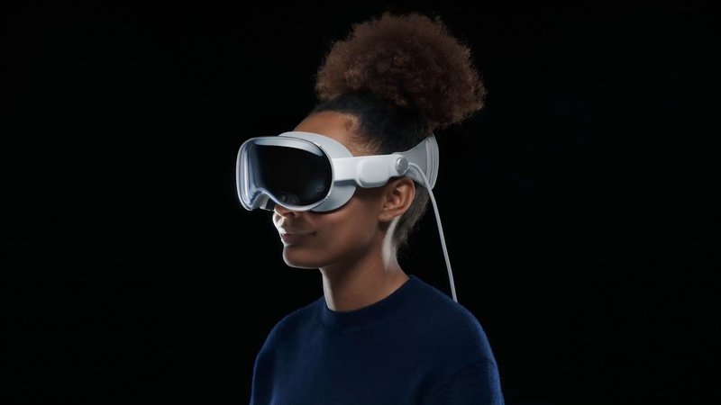 Apple-WWCD23-Vision-Pro-rotation