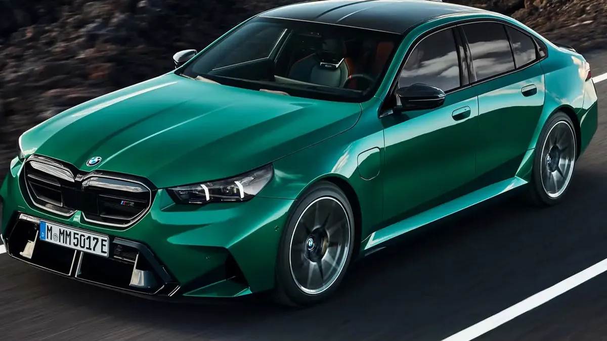 هیجان رانندگی با جدیدترین غول باواریایی: بررسی کامل BMW M5 2024