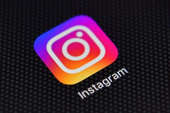 Instagram-paid-blue-badge-1024x682.jpg