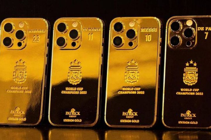 Lionel-Messi-iPhone-14-Gold.jpg