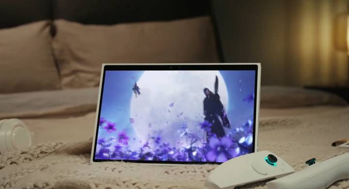 Tencent-3D-One-handheld-with-11-inch-screen-and-Intel-Lunar-Lake-CPU-0-6