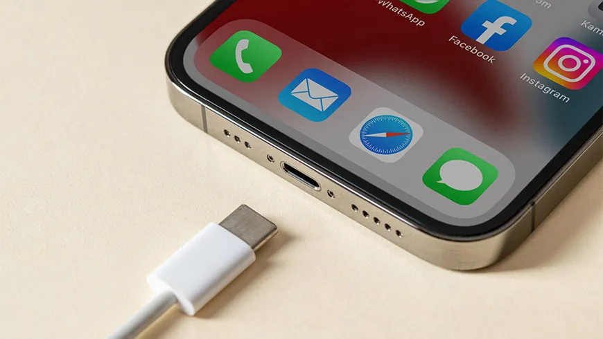 آیفون 15 باعث تغییر کابل شارژ اپل بعد از 12 سال شد