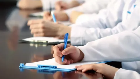 ChatGPTعملکرد بهتری در ارائه مشاوره‌های درمانی نسبت به پزشکان دارد