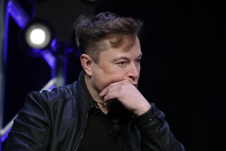 elon-musk-thinking.jpg