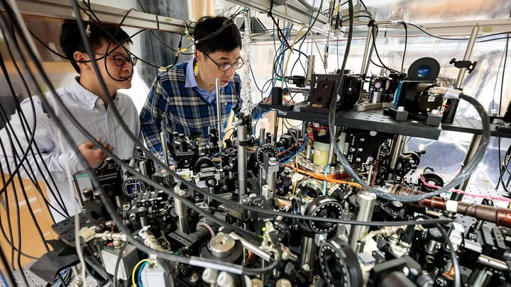 equipment-helped-observe-quantum-superchemistry.jpg.webp