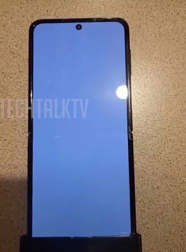 galaxy-z-flip4-leaked-zoomit-001.jpg