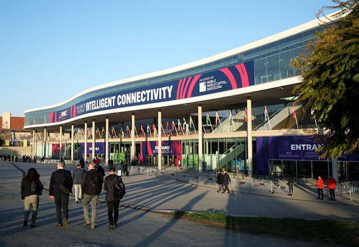 gsmarena_001.jpg