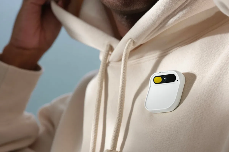 humane-ai-pin-gadget