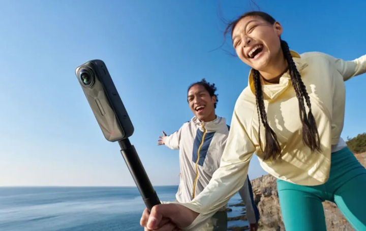 insta360-x5-Traveling