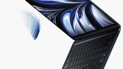 اپل از مک بوک ایر جدید با ناچ نمایشگر رونمایی کرد