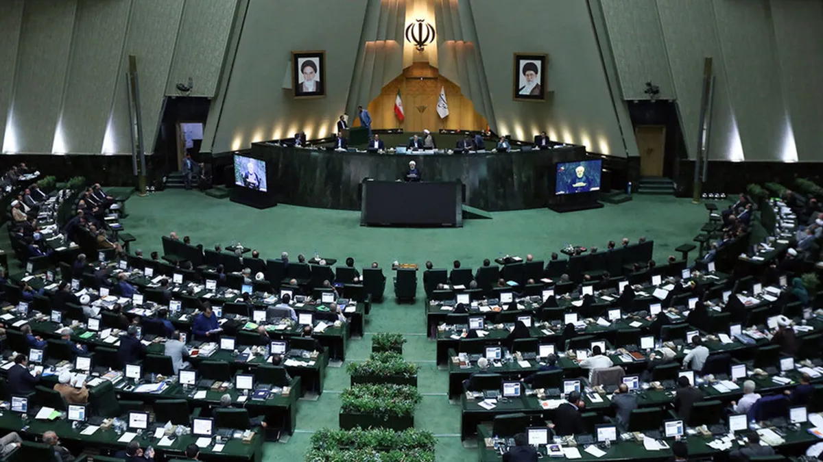 بحران رجیستری آیفون؛ نمایندگان مجلس وارد عمل می‌شوند