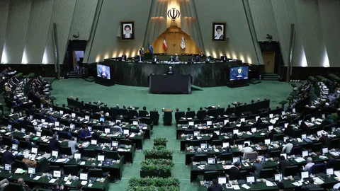 بحران رجیستری آیفون؛ نمایندگان مجلس وارد عمل می‌شوند