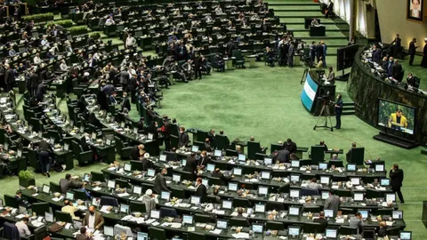 نماینده مجلس: سامانه پایش زندگی، سرک کشیدن به حریم خصوصی مردم است
