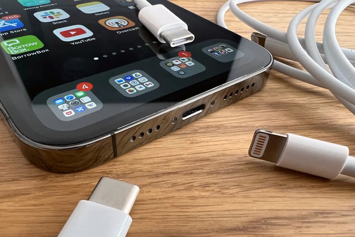 usb-c-iphone-lead_2.jpg