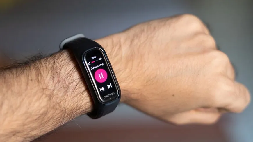 وان پلاس بند، اولین دستبند هوشمند وان پلاس با قیمت مناسب معرفی شد